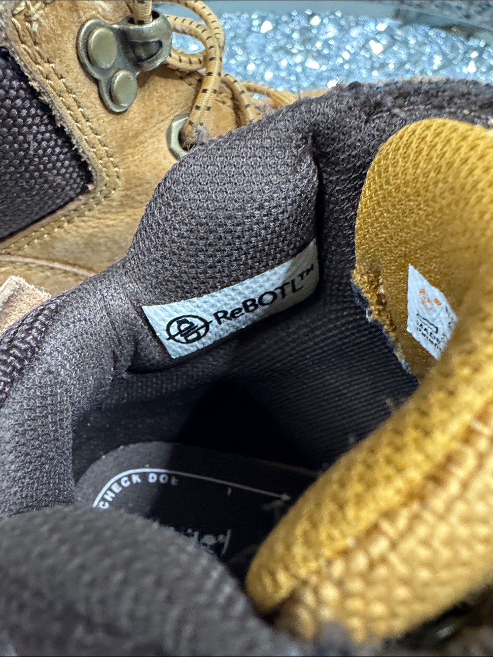 Timberland toddler Tan Suede Ankle Boots with White Sole 9 - Picture 8 of 14